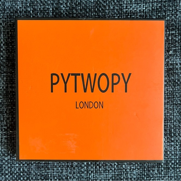 NIB iPhone 13 Green Wallet Phone Case and Screen Protector - Picture 6 of 12